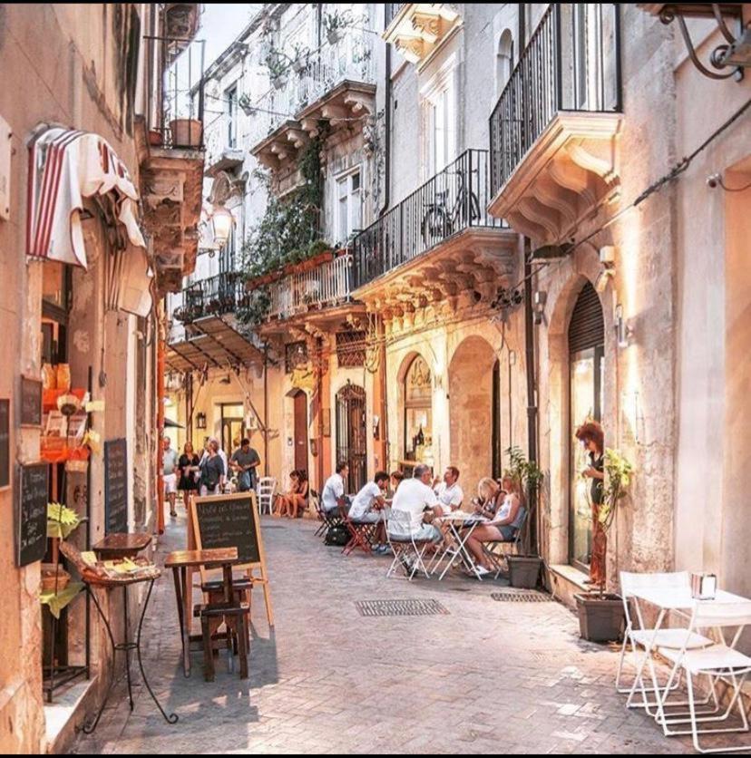Cavour 45 - Ortigia apartments Syracuse Extérieur photo